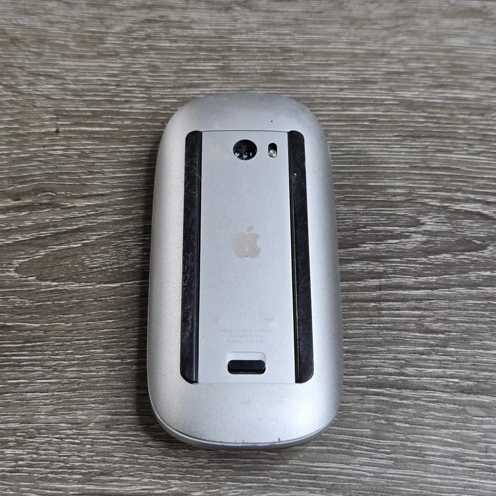 Apple A1296 Magic Mouse Wireless Bluetooth Silver White Multi-Touch Tested